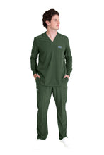 Cargar imagen en el visor de la galería, Conjunto SET Filipina MANGA LARGA y Pantalón EA-03 REPELENTE A FLUIDOS-Color OLIVO HOMBRE-HASSAN Uniformes