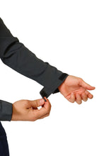 Cargar imagen en el visor de la galería, CHAMARRA FIT JACKET EXTRA GRUESA- DOBLE STRETCH CON CIERRE con REPELENTE A FLUIDOS para Caballero - EA-10