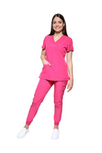 Cargar imagen en el visor de la galería, KIT Estudiantes - Chamarra Fit Jacket Extra Gruesa y Conjunto Quirúrgico con Pant JOGGER Doble Stretch Repelente a fluidos para Dama