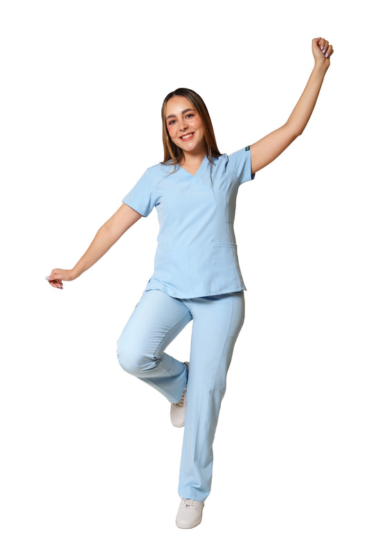 Conjunto SET Filipina y Pantalón EV-04 Tatita REPELENTE A FLUIDOS-Color CELESTE Dama-Ana Isabel Uniformes