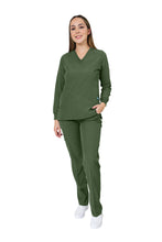 Cargar imagen en el visor de la galería, Conjunto SET Filipina MANGA LARGA y Pantalón EV-16 Tatita REPELENTE A FLUIDOS-Color OLIVO Dama-Ana Isabel Uniformes