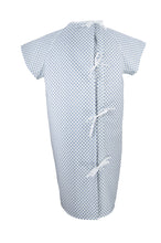 Cargar imagen en el visor de la galería, HA-15 BATA PACIENTE HASSAN UNIFORMES