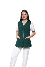 Cargar imagen en el visor de la galería, Chaleco Reglamentario para Enfermera Repelente a Fluidos - para Dama - Color VERDE/BLANCO - ER-54 - ANA ISABEL UNIFORMES