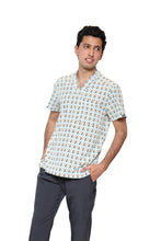 Cargar imagen en el visor de la galería, Conjunto SET Filipina y Pantalón EA-02 REPELENTE A FLUIDOS-Color ESTAMPADO DINOSAURIOS con PANT PEWTER HOMBRE-HASSAN Uniformes