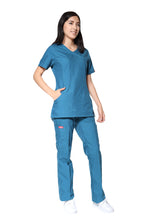 Cargar imagen en el visor de la galería, Conjunto SET Filipina y Pantalón ER-05 Titi -Color CARIBE- Dama- Ana Isabel Uniformes