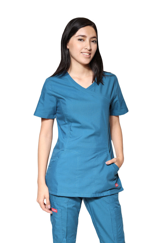 Conjunto SET Filipina y Pantalón ER-05 Titi -Color CARIBE- Dama- Ana Isabel Uniformes