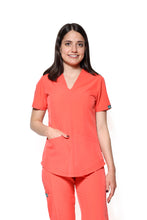 Cargar imagen en el visor de la galería, Conjunto SET Filipina y Pantalón EV-02 Muñin REPELENTE A FLUIDOS-Color DURAZNO Dama-Ana Isabel Uniformes