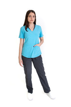 Cargar imagen en el visor de la galería, Conjunto SET Filipina y Pantalón EV-02 Muñin REPELENTE A FLUIDOS-Color AQUA/PEWTER con PANT PEWTER Dama-Ana Isabel Uniformes