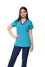 Cargar imagen en el visor de la galería, Conjunto SET Filipina y Pantalón EV-04 Tatita REPELENTE A FLUIDOS-Color VERDE/MARINO con PANT MARINO Dama-Ana Isabel Uniformes