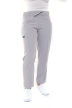Cargar imagen en el visor de la galería, Pantalón Pant EV-120 REPELENTE A FLUIDOS-Color GRIS Dama-Ana Isabel Uniformes