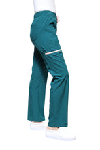 Cargar imagen en el visor de la galería, Conjunto SET Filipina y Pantalón EV-18 CANDY REPELENTE A FLUIDOS-Color Pasto/Pastel Dama-Ana Isabel Uniformes