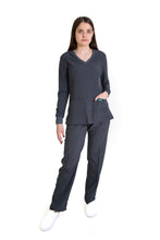 Cargar imagen en el visor de la galería, Conjunto SET Filipina MANGA LARGA y Pantalón EV-16 Tatita REPELENTE A FLUIDOS-Color PEWTER Dama-Ana Isabel Uniformes