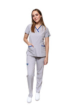 Cargar imagen en el visor de la galería, Conjunto SET Filipina y Pantalón EV-18 CANDY REPELENTE A FLUIDOS-Color Gris/Rey Dama-Ana Isabel Uniformes