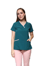 Cargar imagen en el visor de la galería, Filipina Top EV-18 Candy REPELENTE A FLUIDOS-Color PASTO/PASTEL Dama-Ana Isabel Uniformes