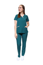 Cargar imagen en el visor de la galería, Conjunto SET Filipina y Pantalón EV-18 CANDY REPELENTE A FLUIDOS-Color Pasto/Pastel Dama-Ana Isabel Uniformes