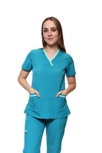 Cargar imagen en el visor de la galería, Conjunto SET Filipina y Pantalón EV-18 CANDY REPELENTE A FLUIDOS-Color Verde/Pistache Dama-Ana Isabel Uniformes