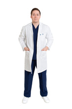 Cargar imagen en el visor de la galería, Bata Médica de Caballero HA-11R CON TECNOLOGÍA REPELENCIA GABARDINA-HASSAN Uniformes