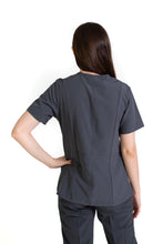 Cargar imagen en el visor de la galería, Conjunto SET Filipina y Pantalón EV-01 Chicu REPELENTE A FLUIDOS-Color PEWTER Dama-Ana Isabel Uniformes