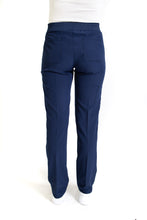 Cargar imagen en el visor de la galería, Conjunto SET Filipina y Pantalón EV-04 Tatita REPELENTE A FLUIDOS-Color VERDE/MARINO con PANT MARINO Dama-Ana Isabel Uniformes