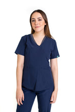 Cargar imagen en el visor de la galería, Conjunto SET Filipina y Pantalón EV-02 Muñin REPELENTE A FLUIDOS-Color MARINO/PEWTER Dama-Ana Isabel Uniformes