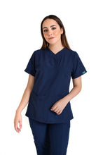 Cargar imagen en el visor de la galería, Conjunto SET Filipina y Pantalón EV-03 Nani REPELENTE A FLUIDOS-Color MARINO Dama-Ana Isabel Uniformes