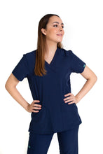 Cargar imagen en el visor de la galería, Filipina Top EV-04 Tatita REPELENTE A FLUIDOS-Color MARINO Dama-Ana Isabel Uniformes