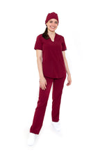 Cargar imagen en el visor de la galería, Conjunto SET Filipina y Pantalón EV-02 Muñin REPELENTE A FLUIDOS-Color VINO Dama-Ana Isabel Uniformes