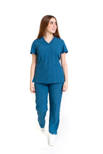 Cargar imagen en el visor de la galería, KIT Estudiantes - Bata Doble Stretch Repelente a Fluidos y Conjunto Quirúrgico Repelente con Pant Recto