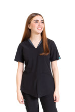 Cargar imagen en el visor de la galería, Filipina Top EV-02 Muñin REPELENTE A FLUIDOS-Color NEGRO/PEWTER Dama-Ana Isabel Uniformes