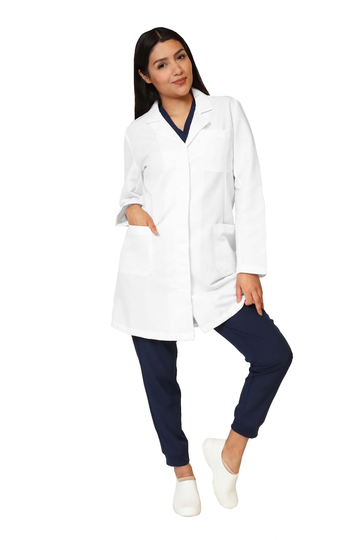 Bata Médica de Dama REPELENTE A FLUIDOS KA-39R-Bata BOTÓN OCULTO-Karen Medical Fashion