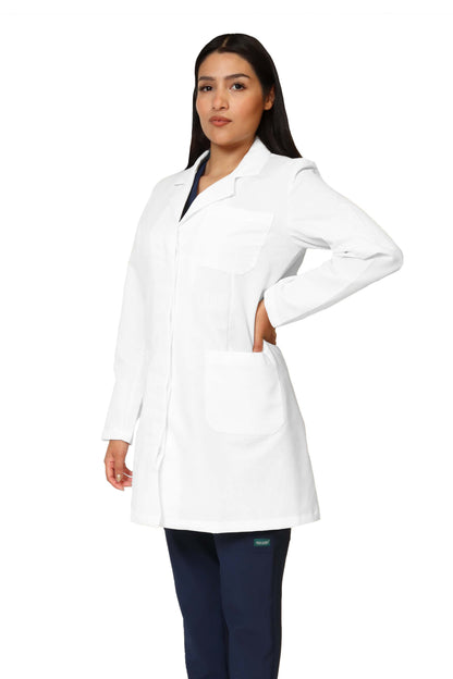Bata Médica de Dama REPELENTE A FLUIDOS KA-39R-Bata BOTÓN OCULTO-Karen Medical Fashion