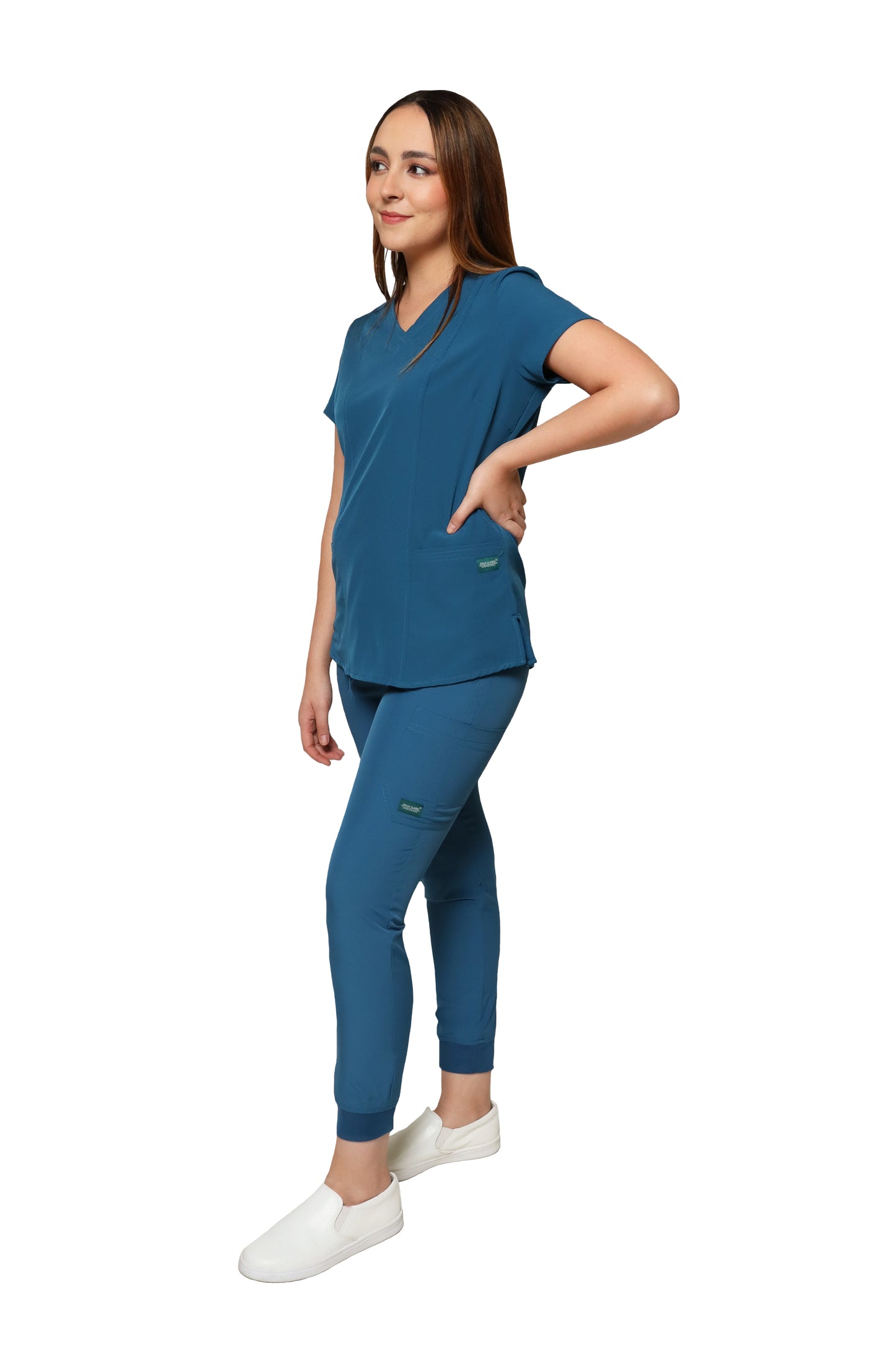 CONJUNTO EV-19 ALEXA CON PANTALÓN JOGGER DAMA