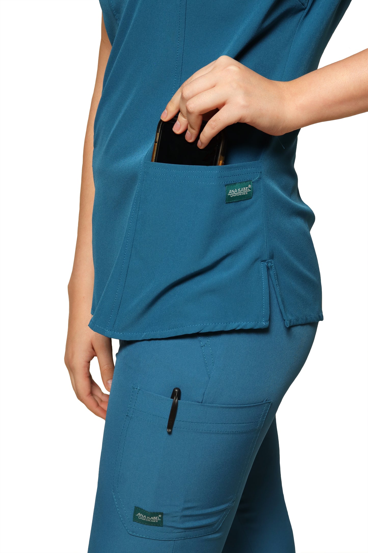Conjunto SET Filipina y Pantalón EV-19 ALEXA REPELENTE A FLUIDOS-Color CARIBE Dama-Ana Isabel Uniformes