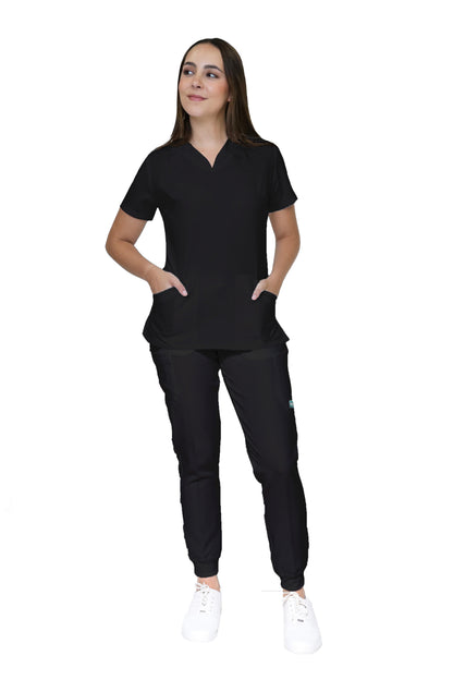 Conjunto SET Filipina y Pantalón JOGGER EV-24 KITTY REPELENTE A FLUIDOS-Color NEGRO Dama-Ana Isabel Uniformes