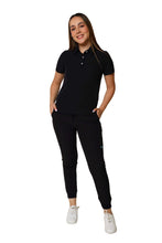 Cargar imagen en el visor de la galería, CONJUNTO PD-01 PLAYERA TIPO POLO CON PANTALÓN JOGGER DAMA
