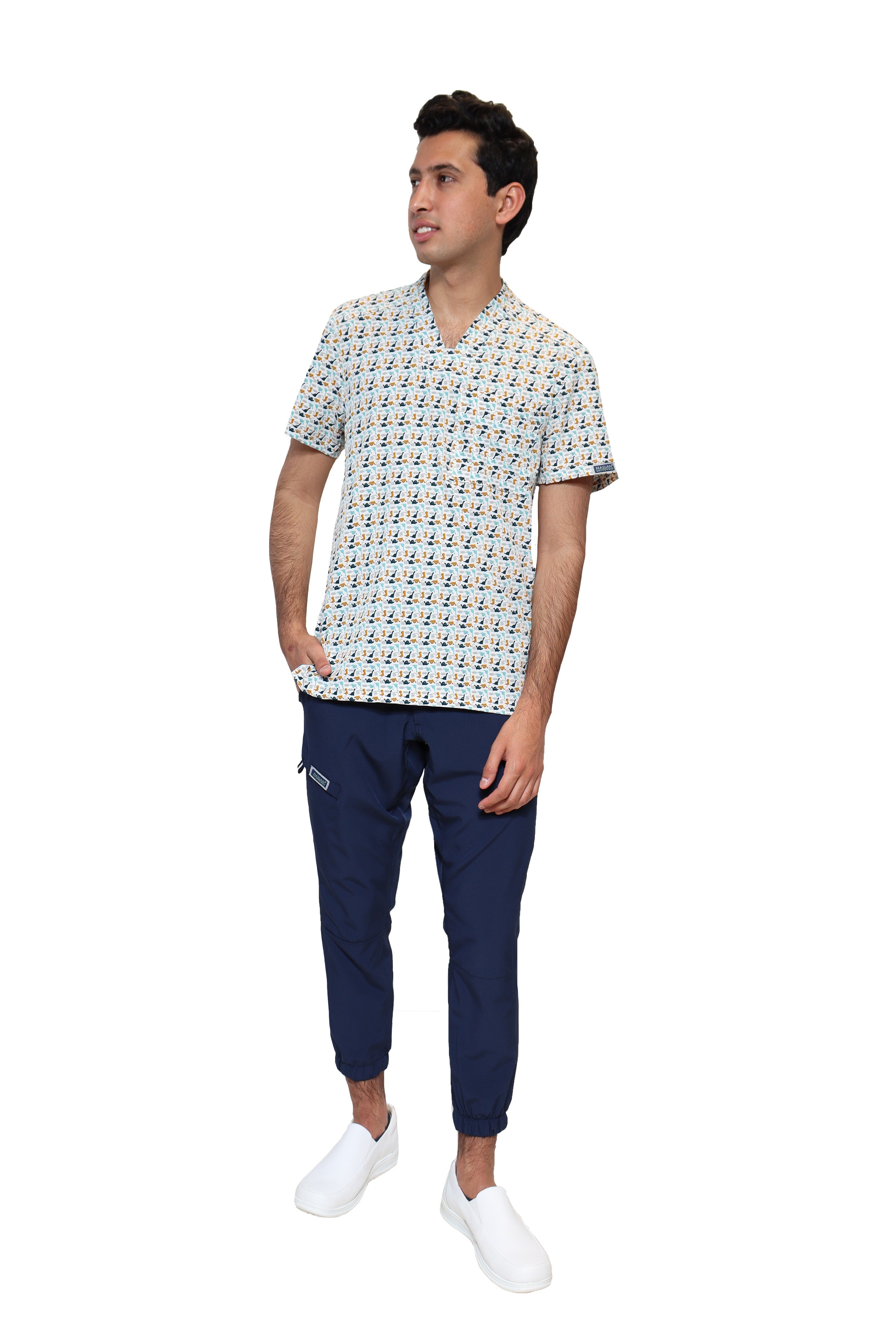 Conjunto SET Filipina y Pantalón JOGGER EA-02 REPELENTE A FLUIDOS-Color ESTAMPADO DINOSAURIOS con PANT JOGGER MARINO HOMBRE-HASSAN Uniformes
