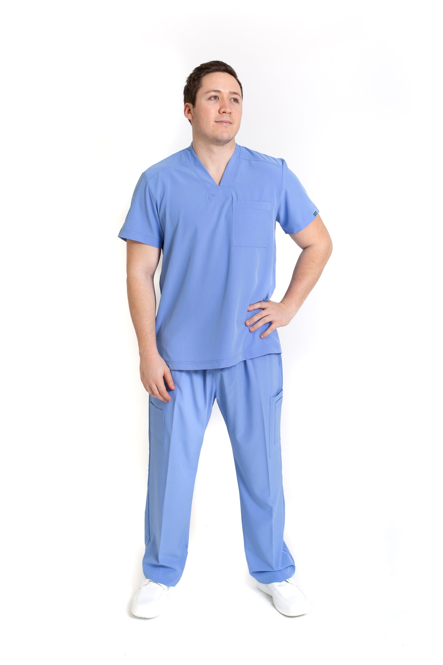 KIT Estudiantes - Bata Doble Stretch Repelente a Fluidos y Conjunto Quirúrgico Repelente con Pant Recto