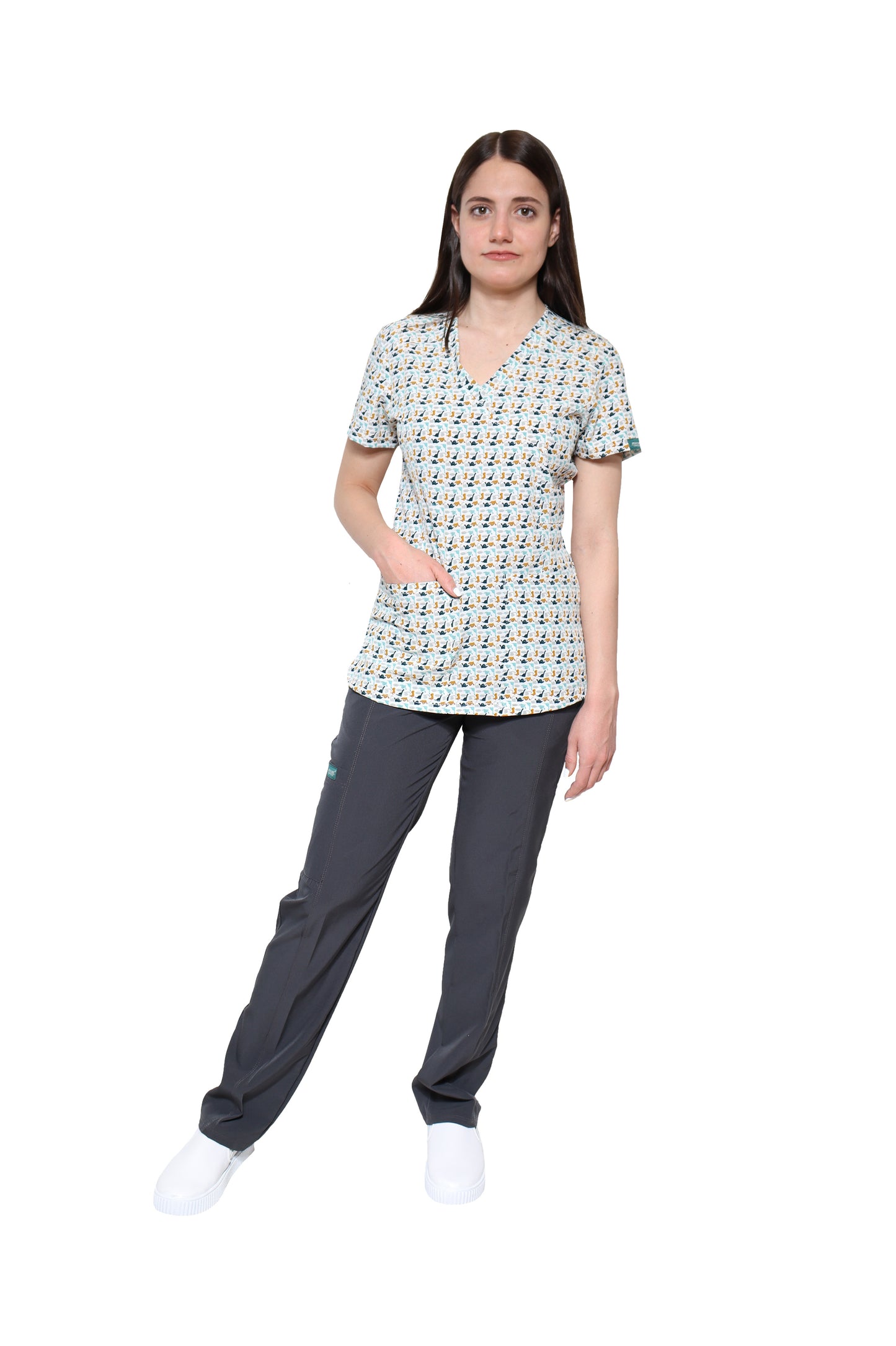 Conjunto SET Filipina y Pantalón EV-04 Tatita REPELENTE A FLUIDOS-Color ESTAMPADO DINOSAURIOS con PANT PEWTER Dama-Ana Isabel Uniformes