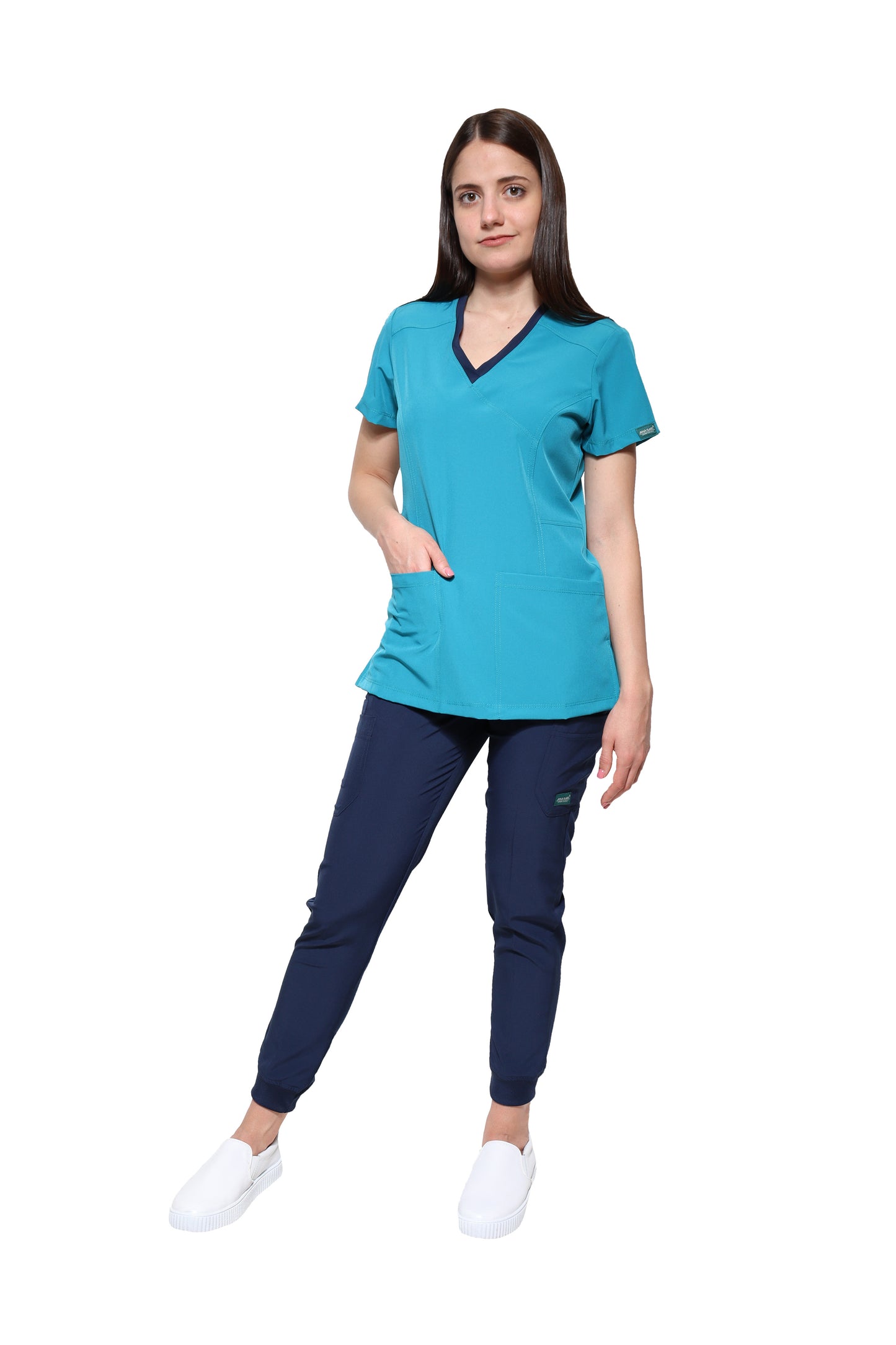 Conjunto SET Filipina y Pantalón JOGGER EV-04 Tatita REPELENTE A FLUIDOS-Color VERDE/MARINO con PANT JOGGER MARINO Dama-Ana Isabel Uniformes