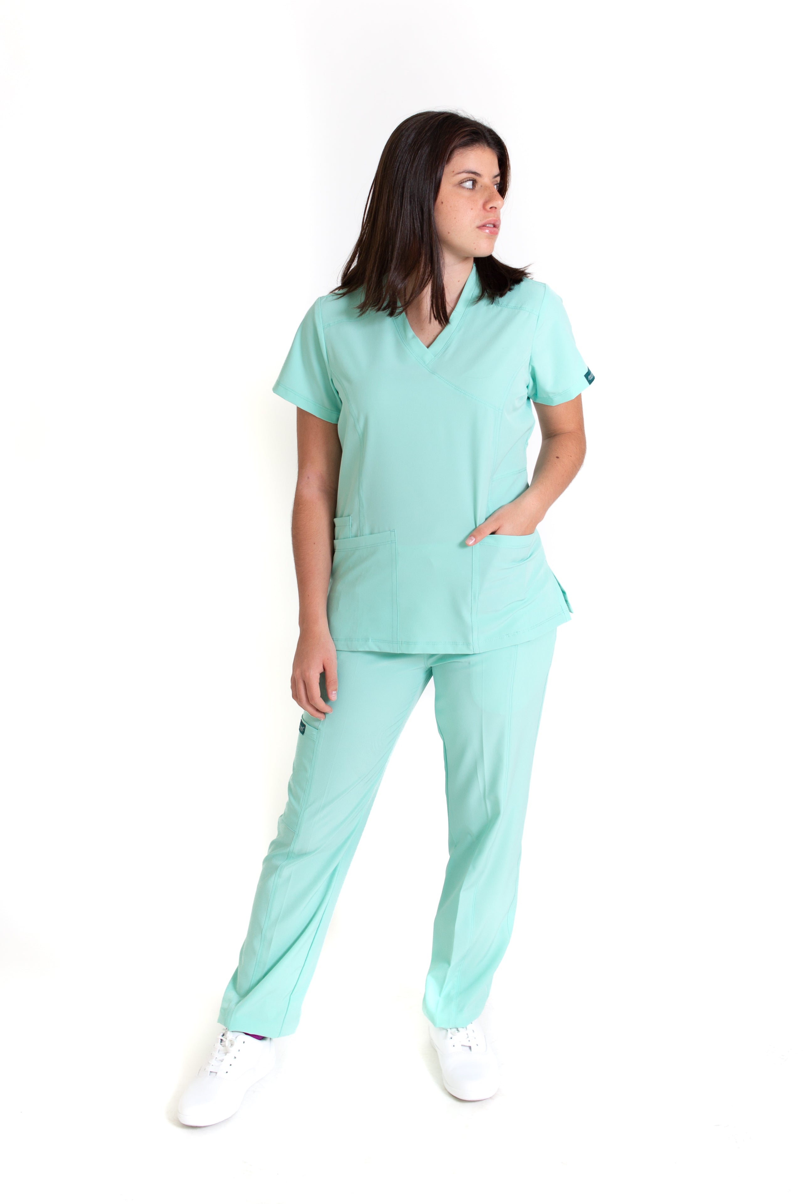 Conjunto SET Filipina y Pantalón EV-04 Tatita REPELENTE A FLUIDOS-Color PISTACHE Dama-Ana Isabel Uniformes