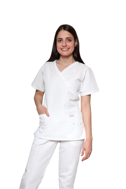 Conjunto SET Filipina y Pantalón KA-56 MARIPOSITAS -Color BLANCO- Dama- KAREN MEDICAL FASHION