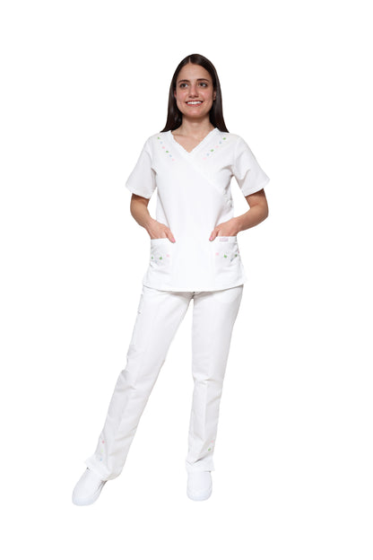 Conjunto SET Filipina y Pantalón KA-56 MARIPOSITAS -Color BLANCO/COLORES- Dama- KAREN MEDICAL FASHION