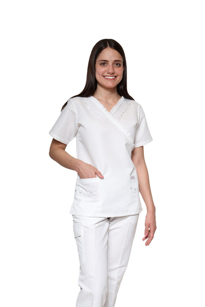 Conjunto SET Filipina y Pantalón KA-56 MARIPOSITAS -Color BLANCO- Dama- KAREN MEDICAL FASHION