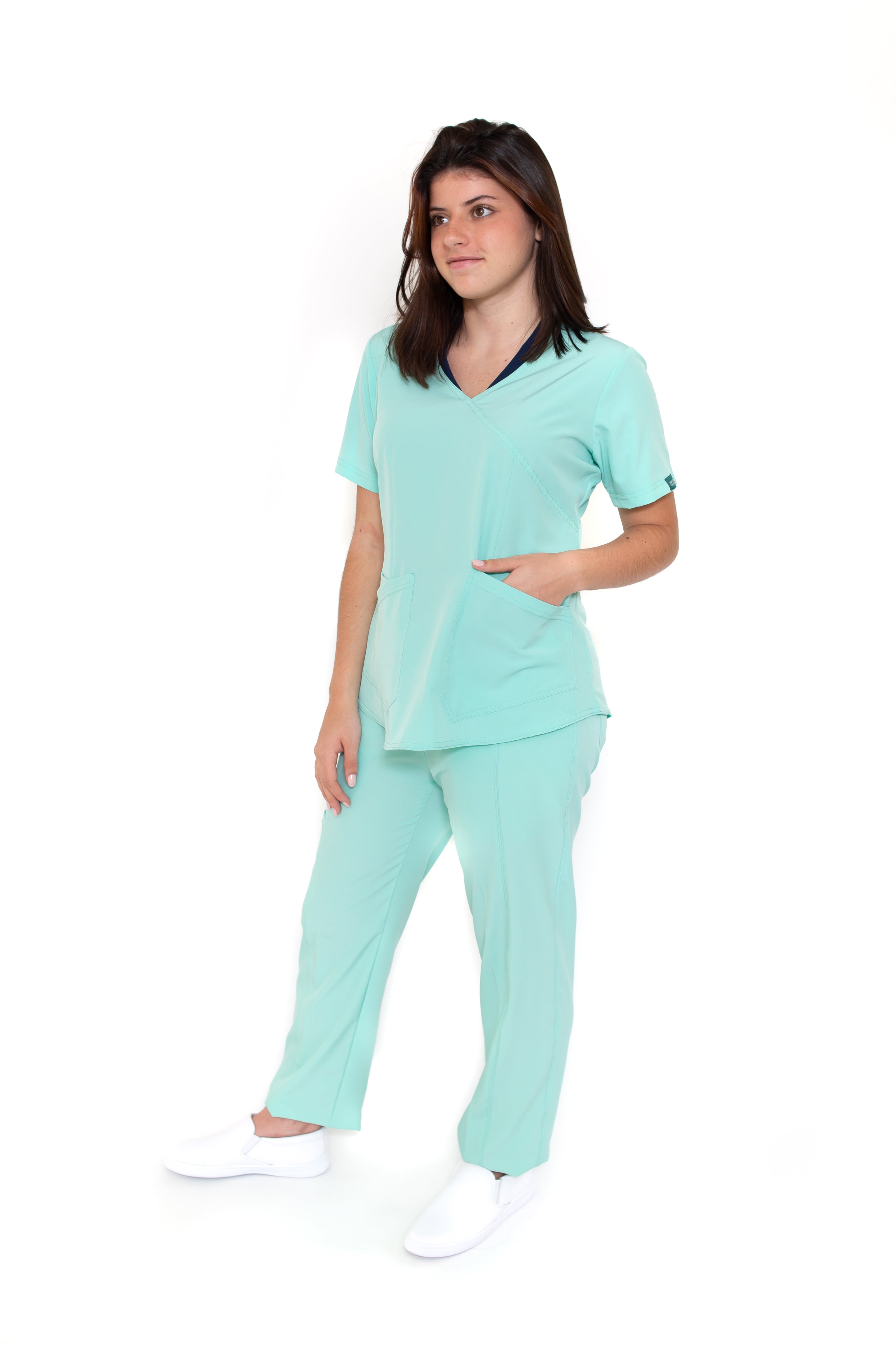 Conjunto SET Filipina y Pantalón EV-02 Muñin REPELENTE A FLUIDOS-Color PISTACHE/MARINO con PANT PISTACHE Dama-Ana Isabel Uniformes