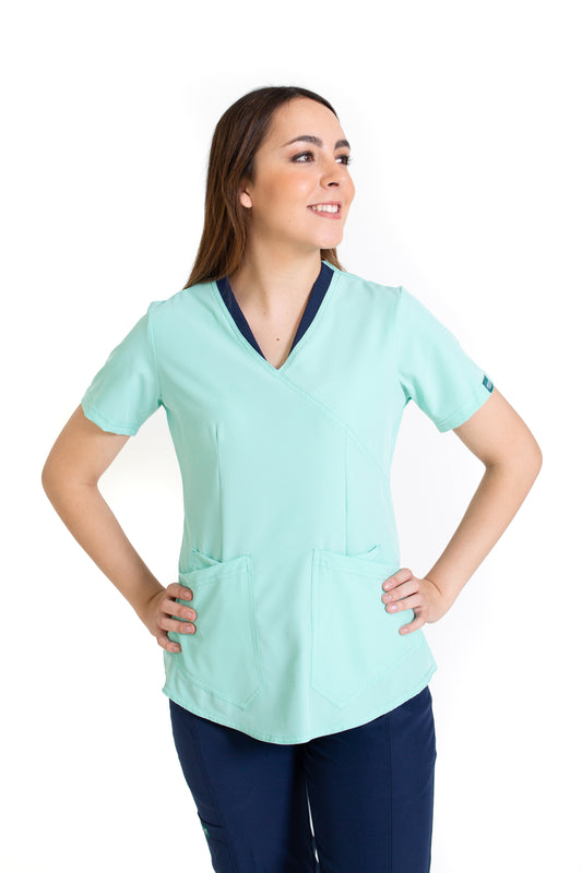 Filipina Top EV-02 Muñin REPELENTE A FLUIDOS-Color PISTACHE/MARINO Dama-Ana Isabel Uniformes