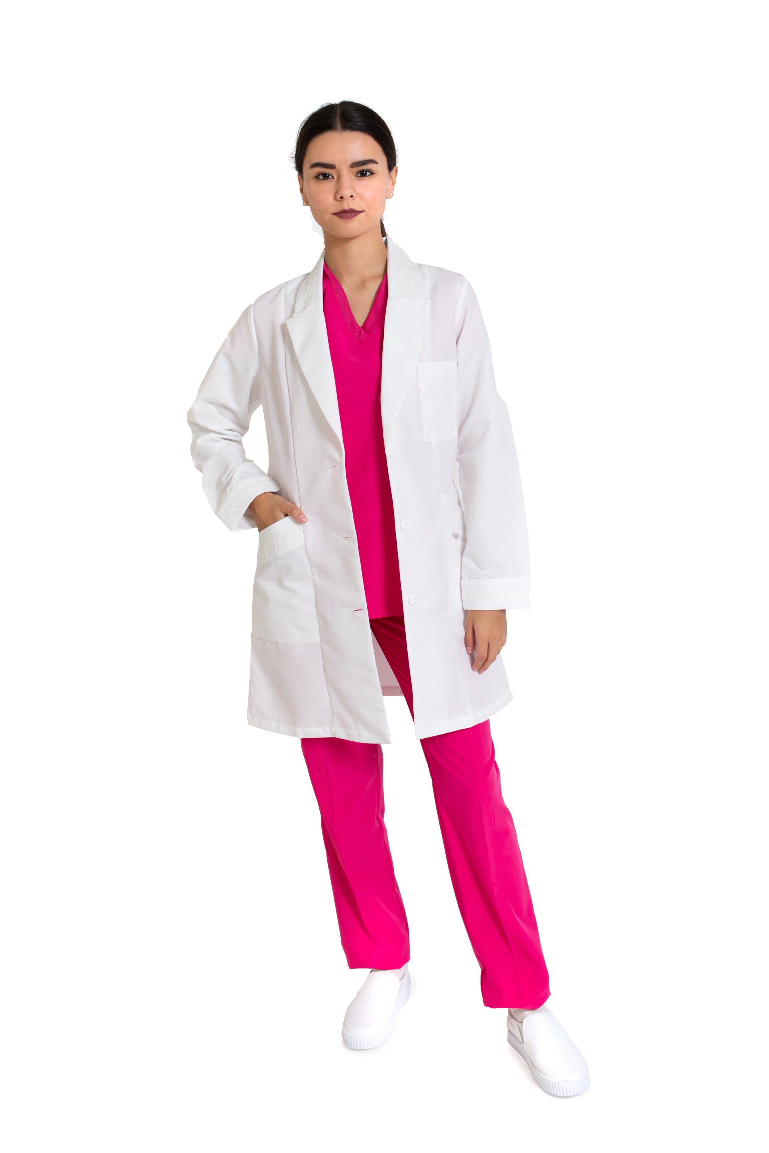 Bata Médica de Laboratorio para Dama KA-36R -CON ENCAJE- CON TECNOLOGÍA REPELENCIA Karen Medical Fashion
